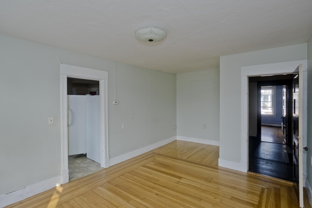 329 Hampden