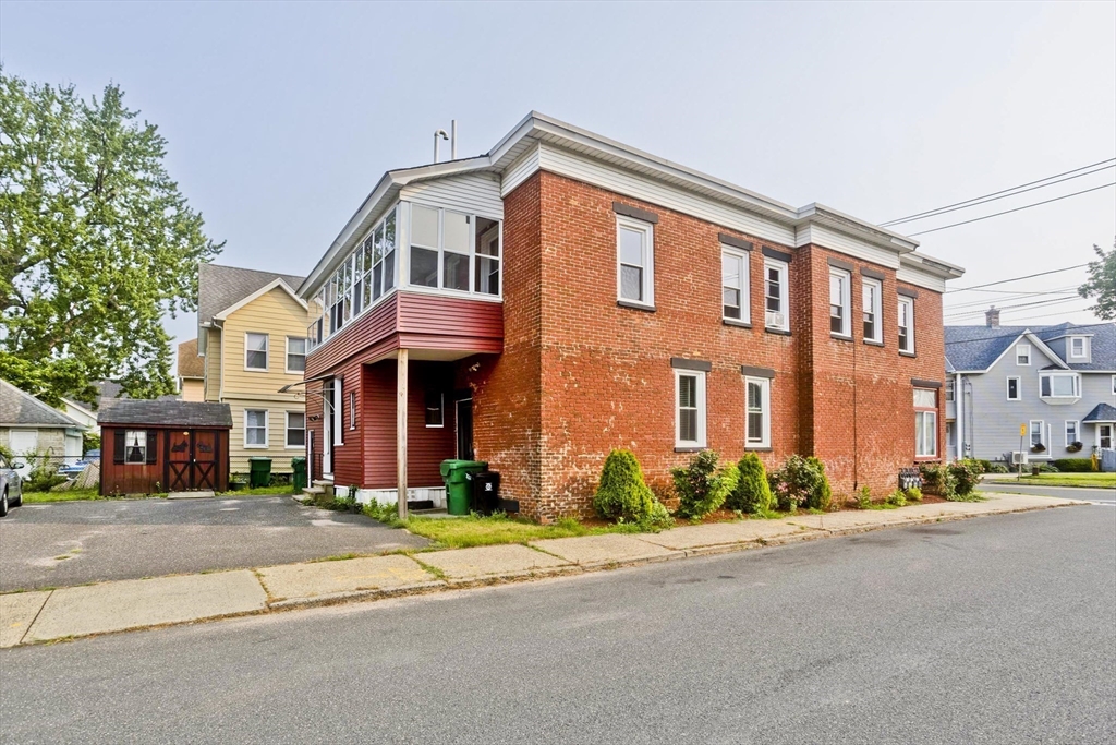 329 Hampden
