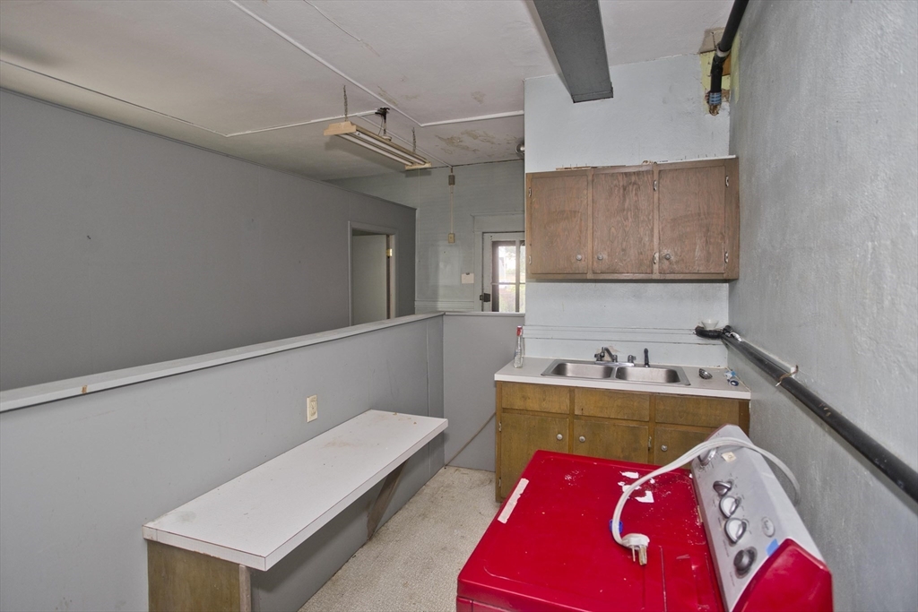 329 Hampden