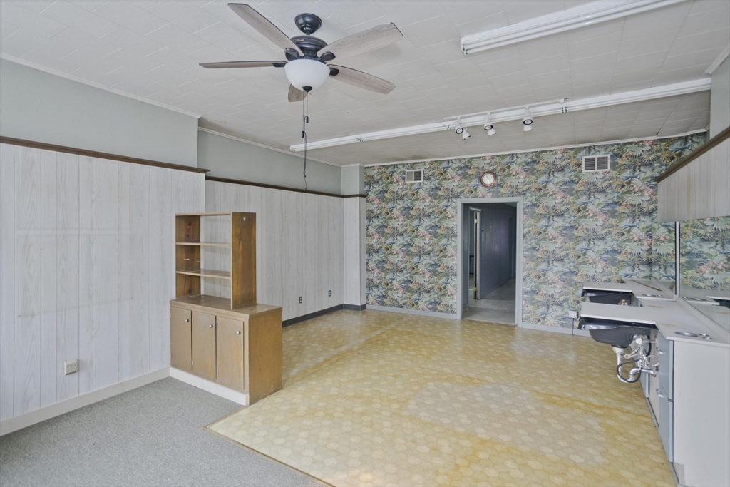 329 Hampden