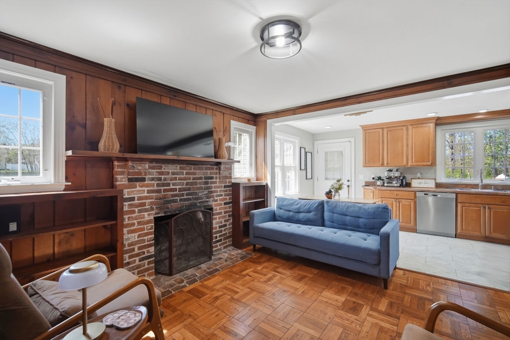 106 Springfield St