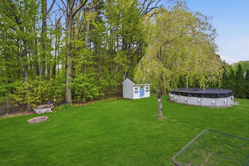 7 Crestwood Rd