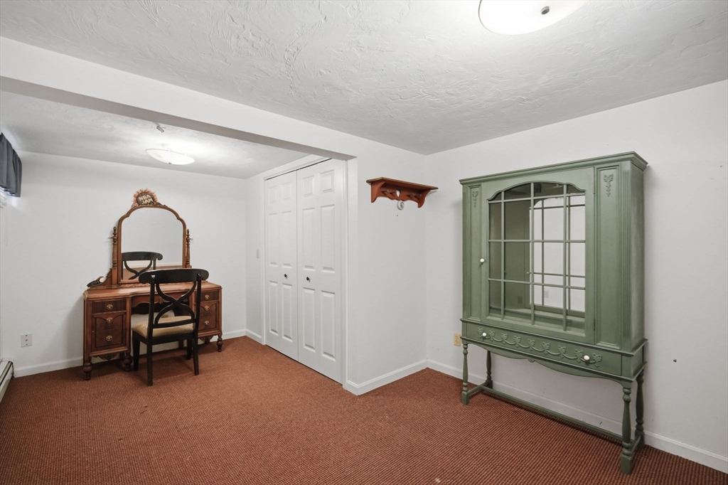 7 Crestwood Rd
