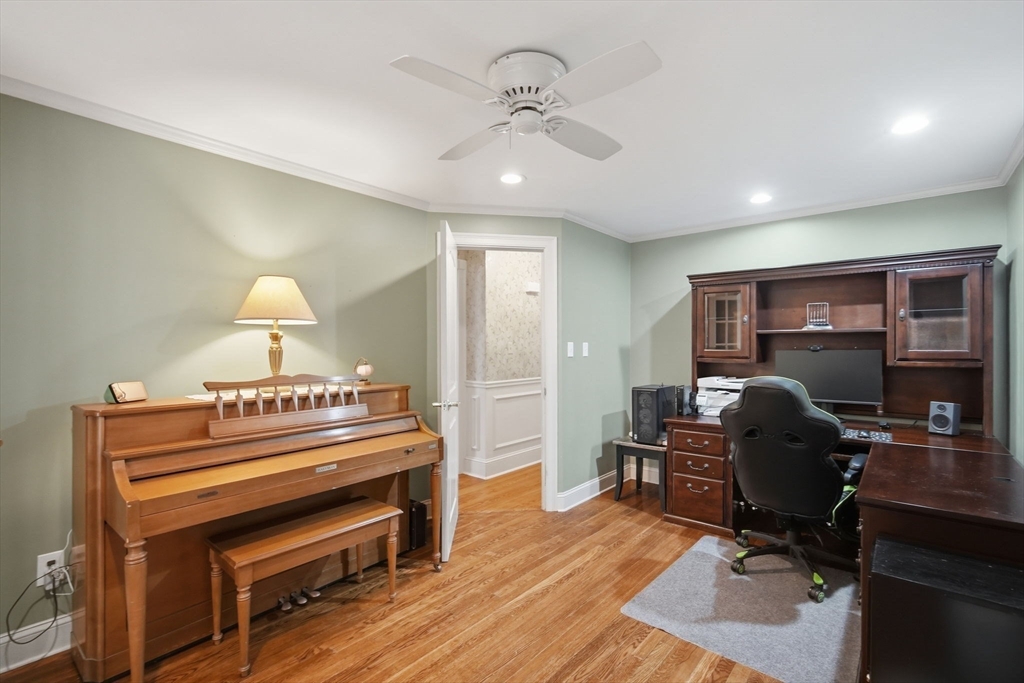 7 Crestwood Rd