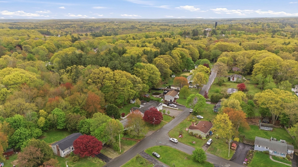7 Crestwood Rd