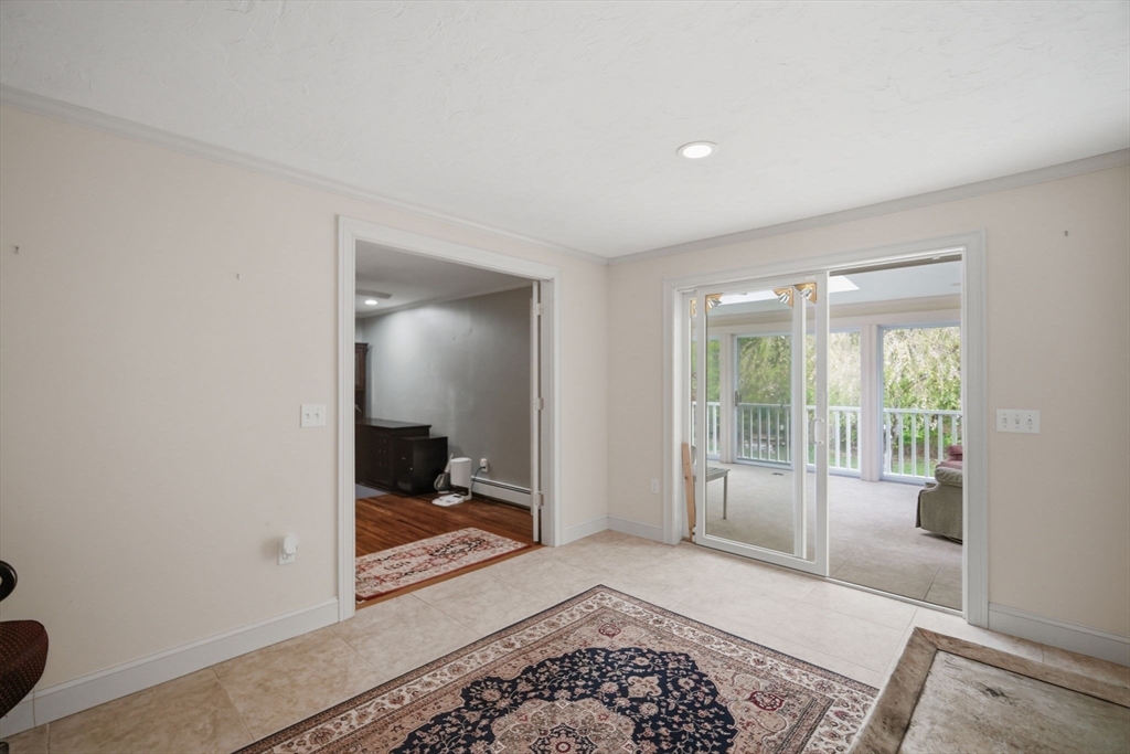 7 Crestwood Rd