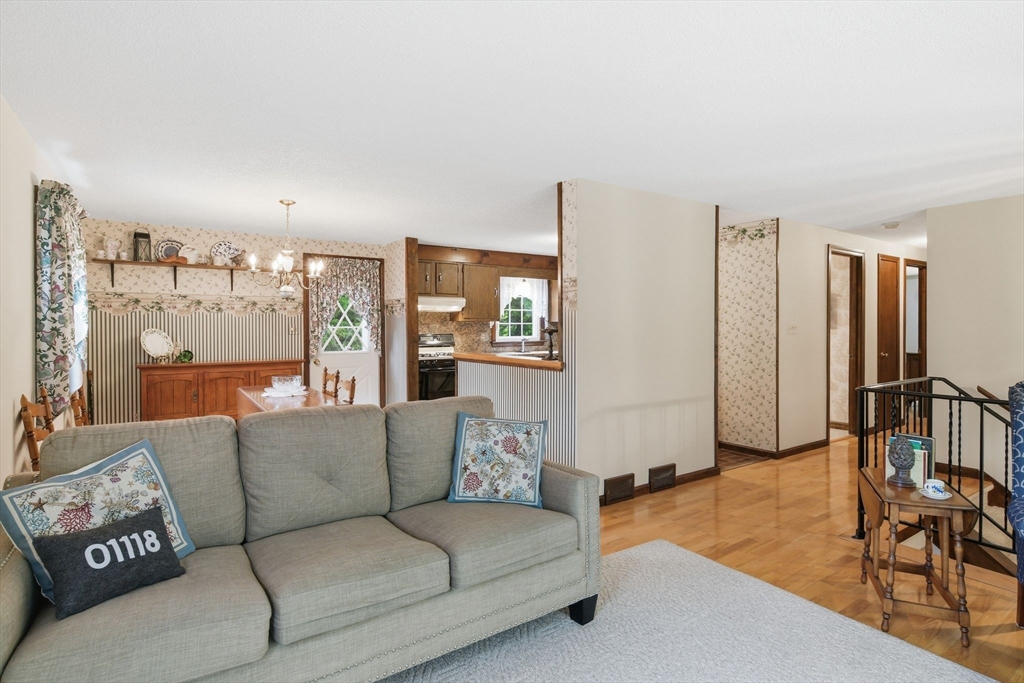 68 Deep Field Rd