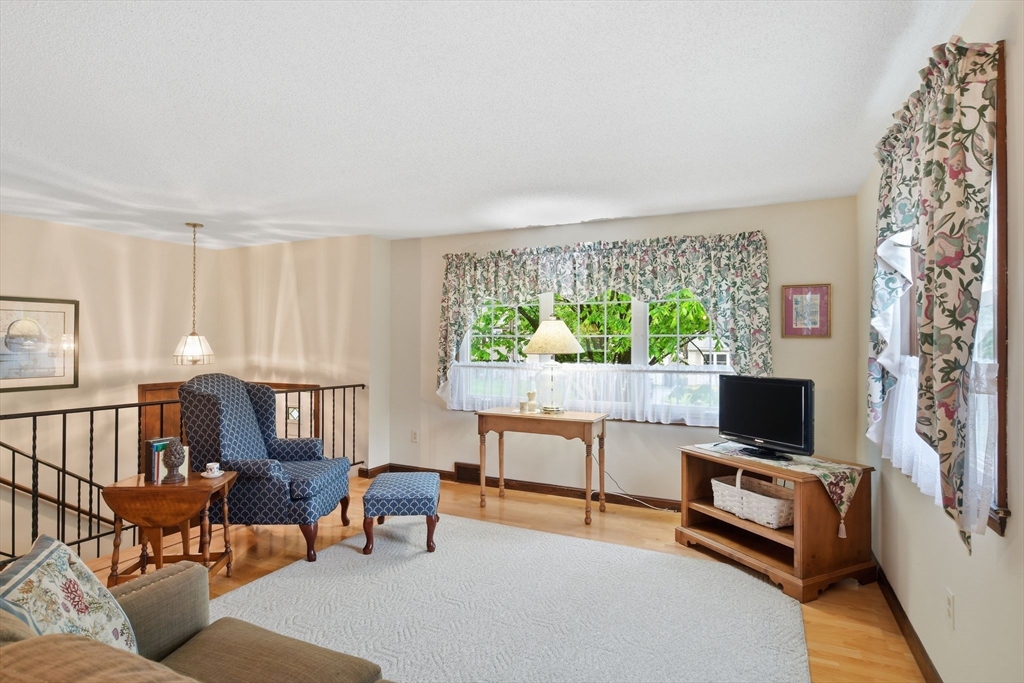 68 Deep Field Rd