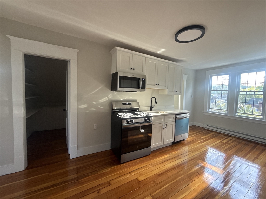 1761-1763 Northampton St # 3