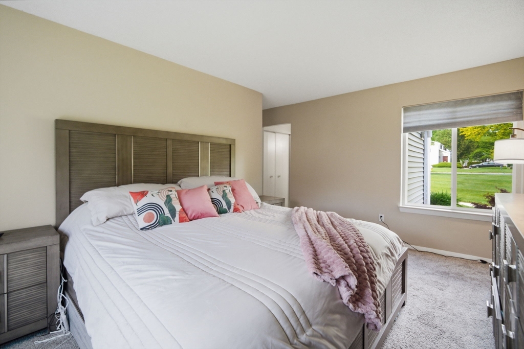 201 Nassau Dr # 201