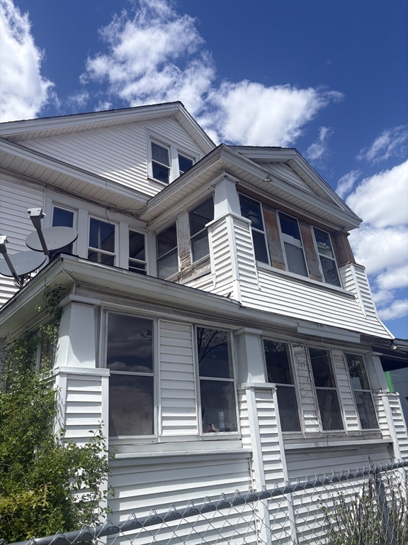 646-648 Carew St