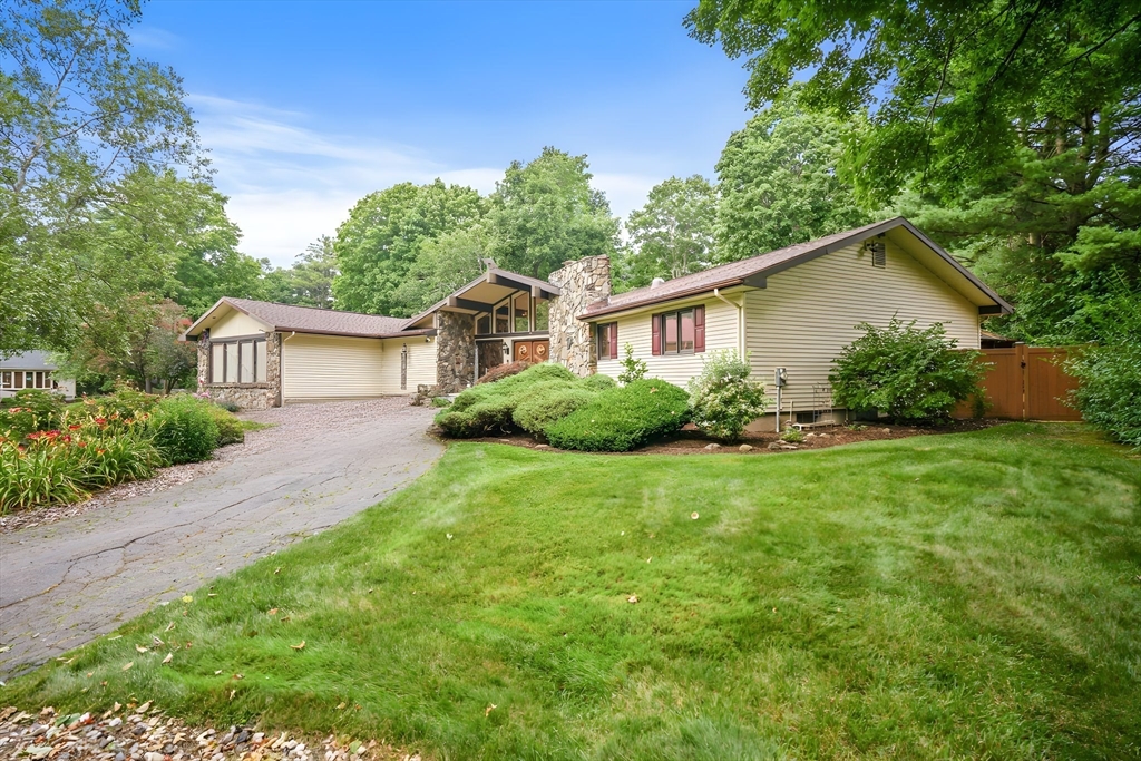 30 Dicsal Ln