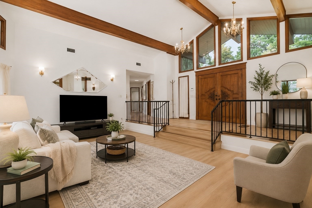 30 Dicsal Ln