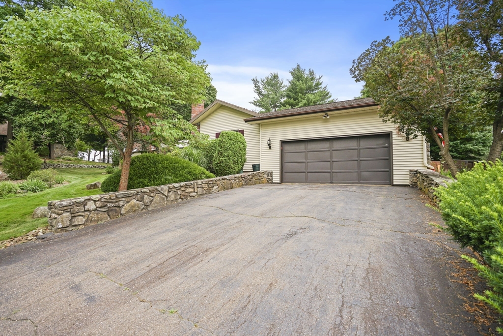 30 Dicsal Ln