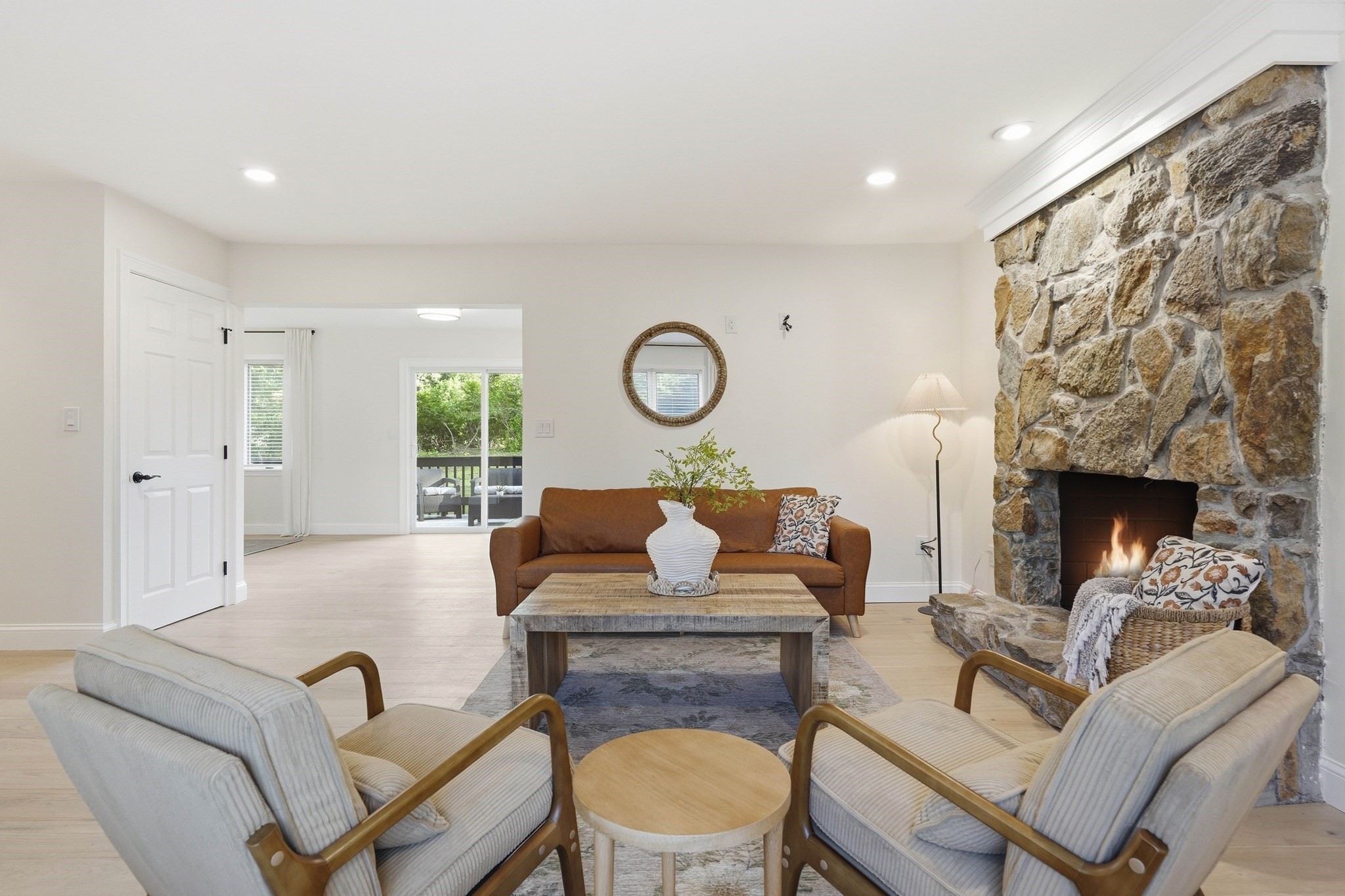 93 Jonquil
