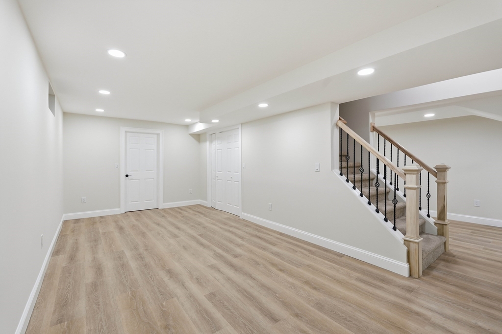 93 Jonquil