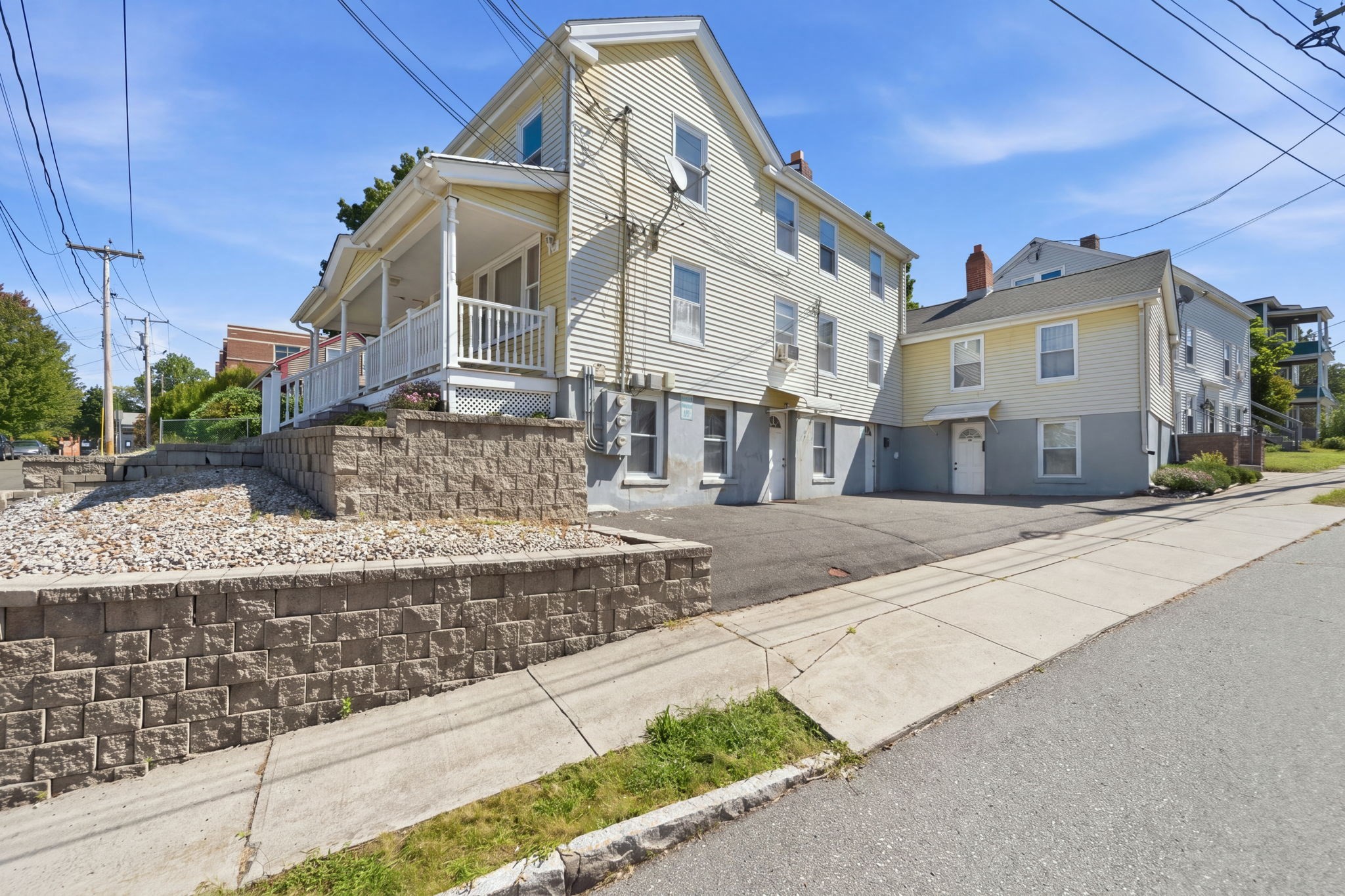 37 Howard St