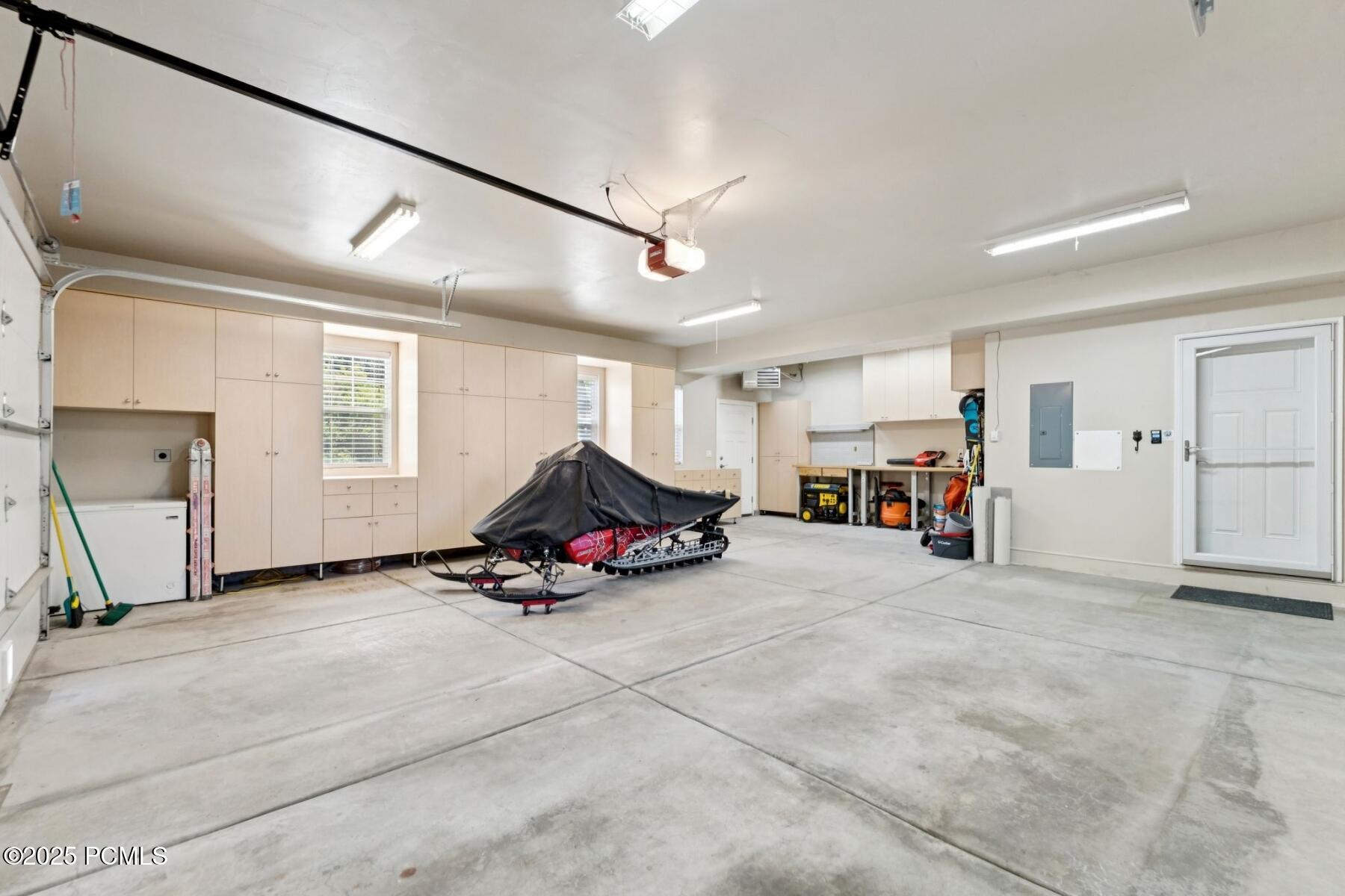 2503 W State Road 32