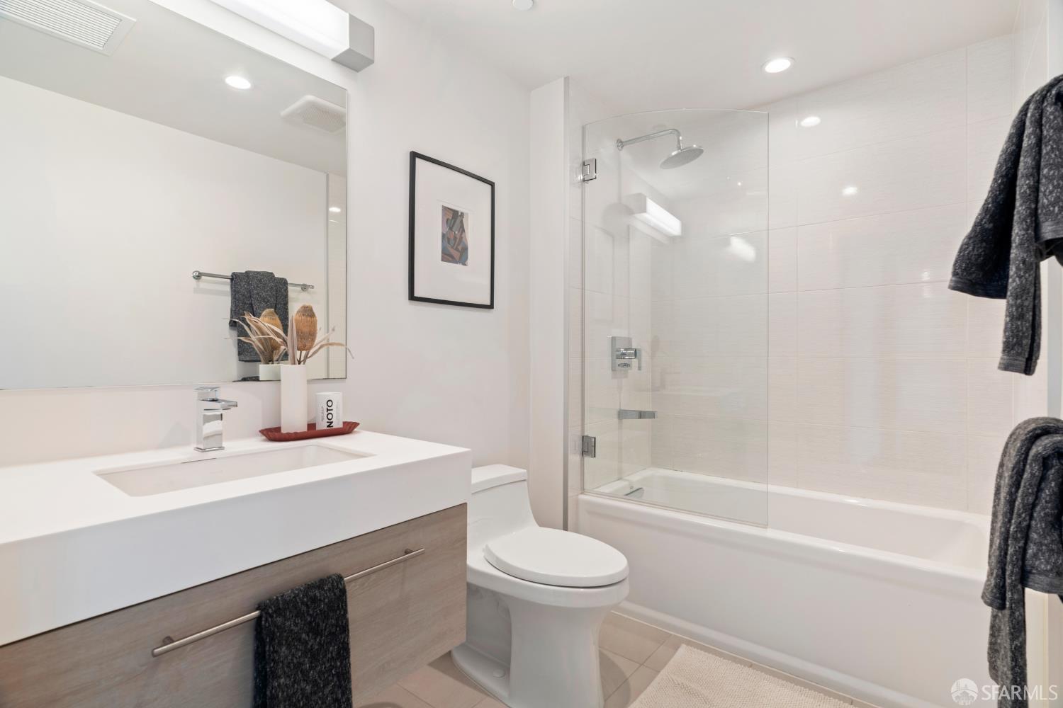 555 Fulton Street # 211