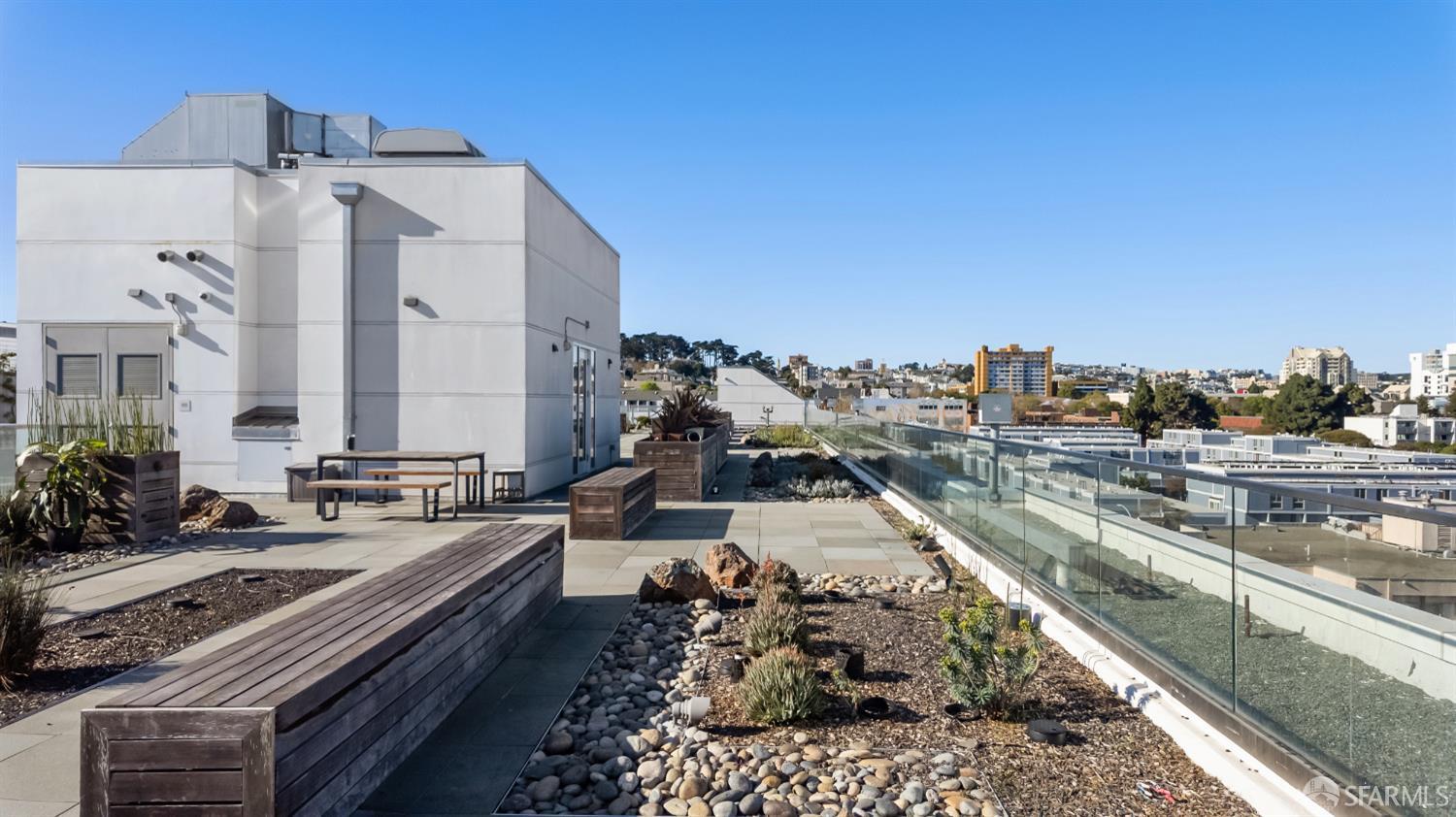 555 Fulton Street # 211