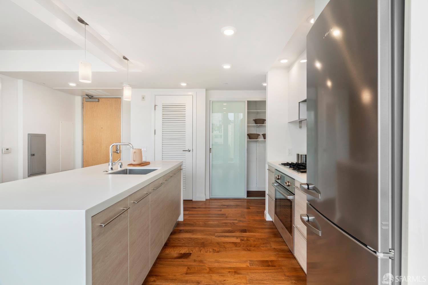 555 Fulton Street # 211