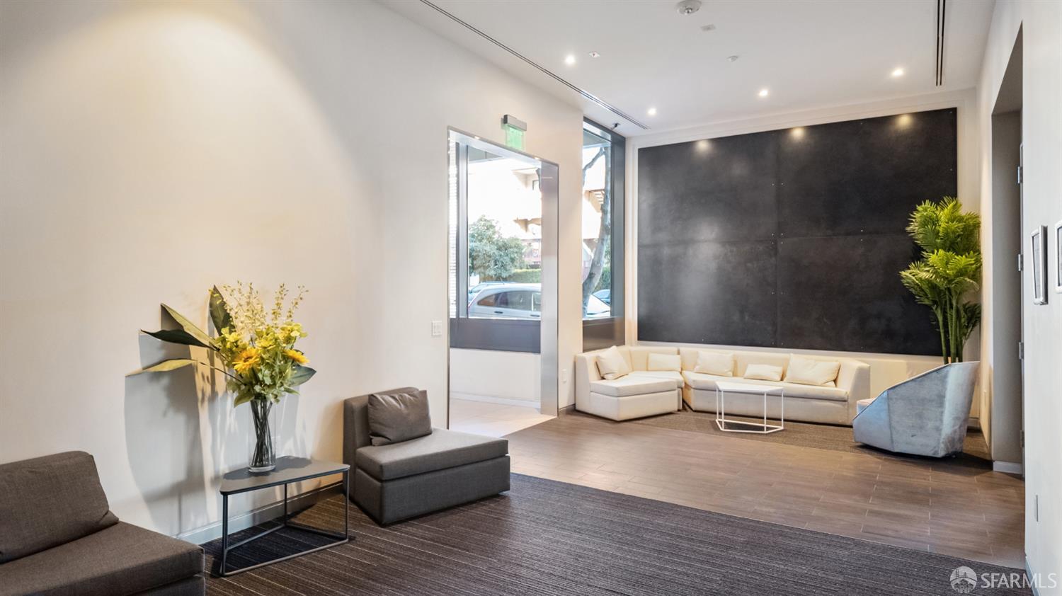 555 Fulton Street # 211