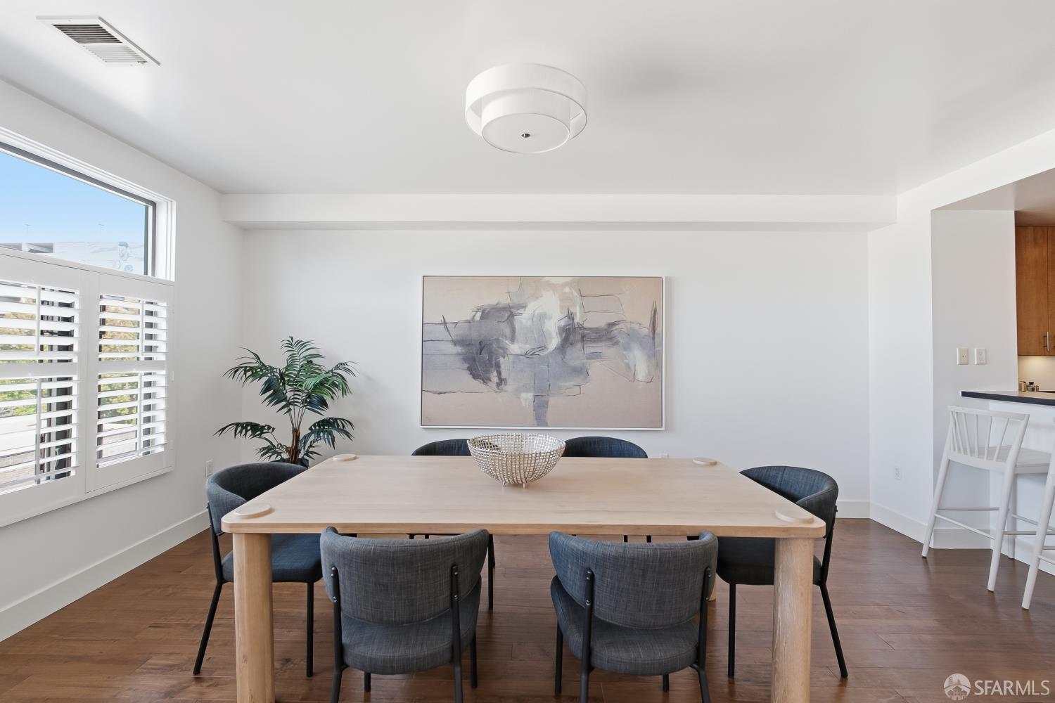 438 W Grand Ave Avenue # 414