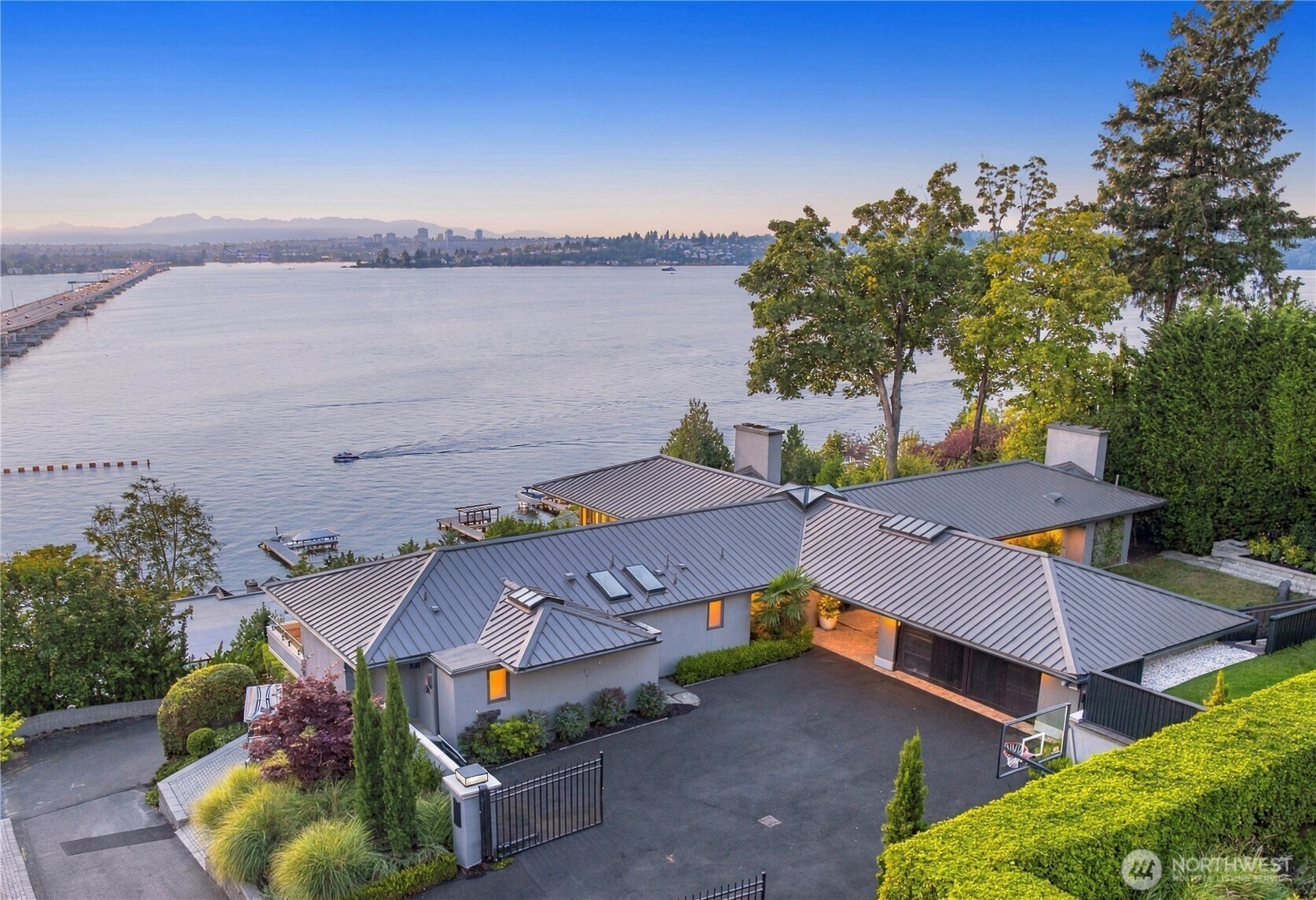 3223 Evergreen Point Road