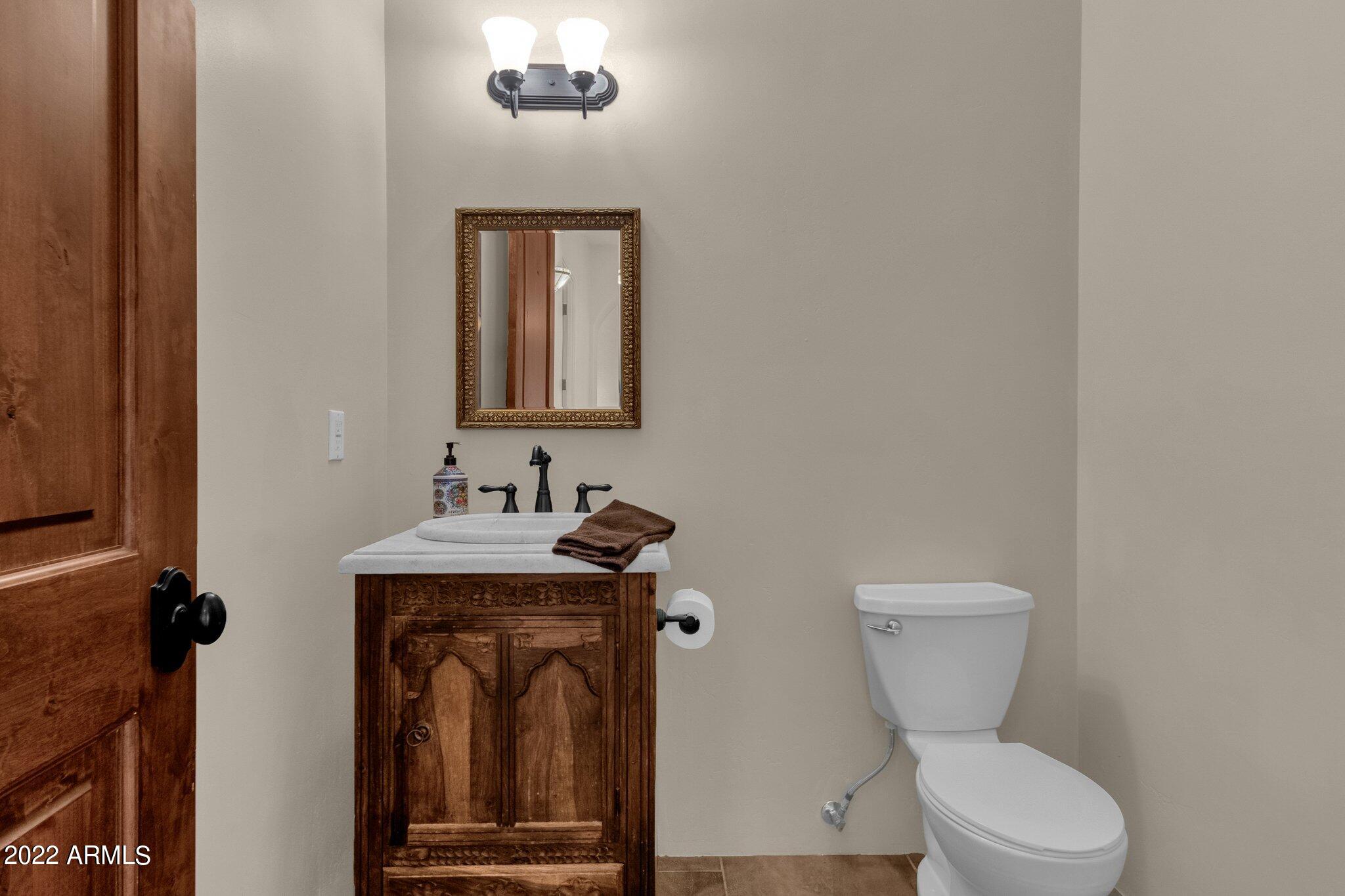 3300 W JENNY LIN Road