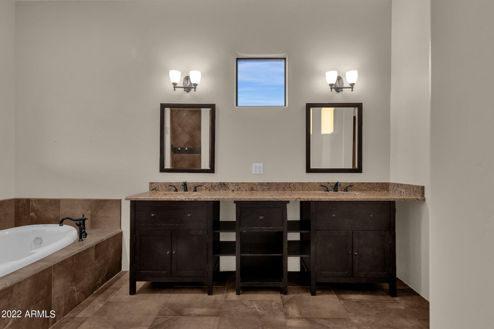 3300 W JENNY LIN Road