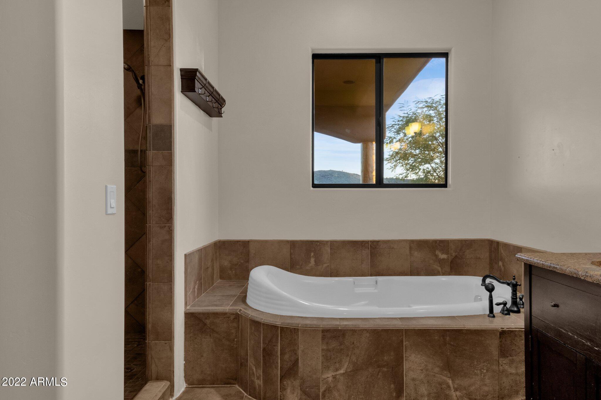 3300 W JENNY LIN Road