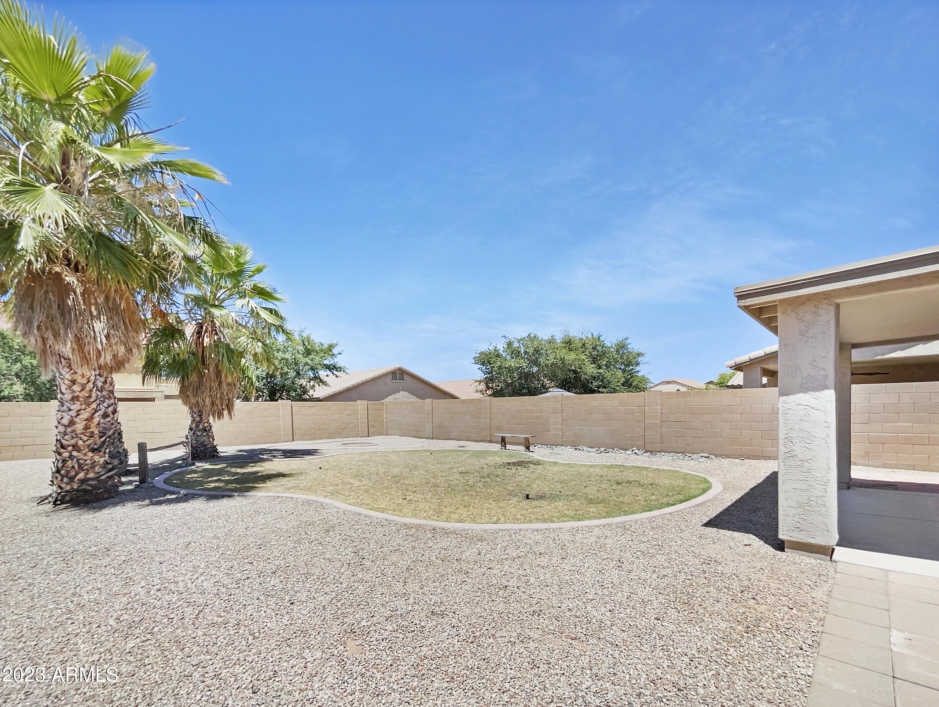 2732 W KRISTINA Avenue