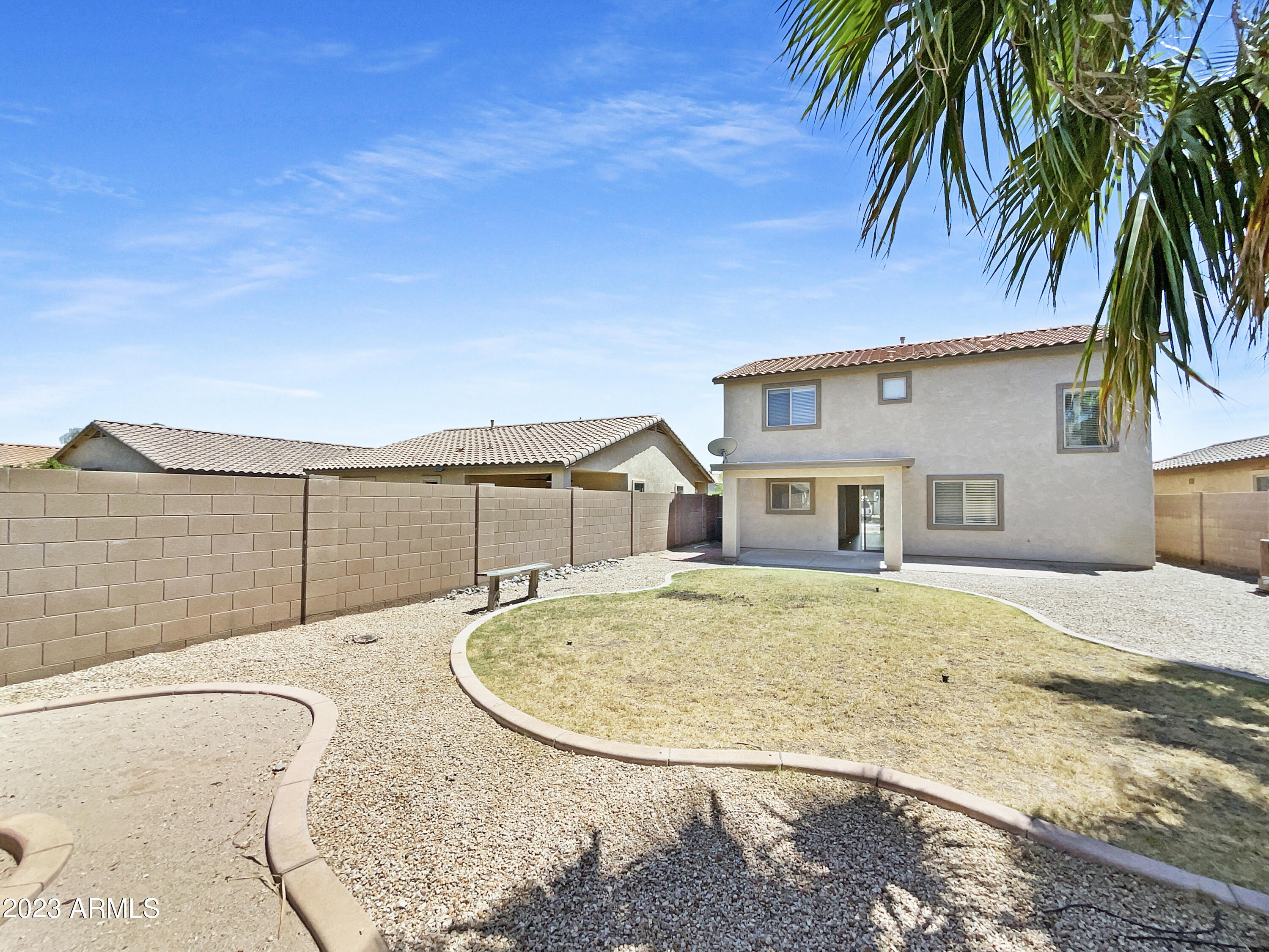 2732 W KRISTINA Avenue