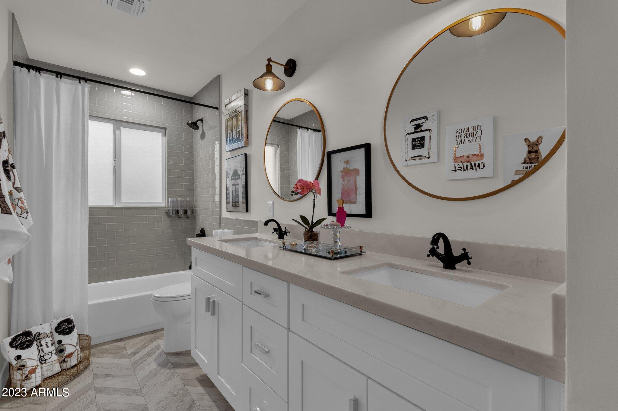 3802 E HEATHERBRAE Drive