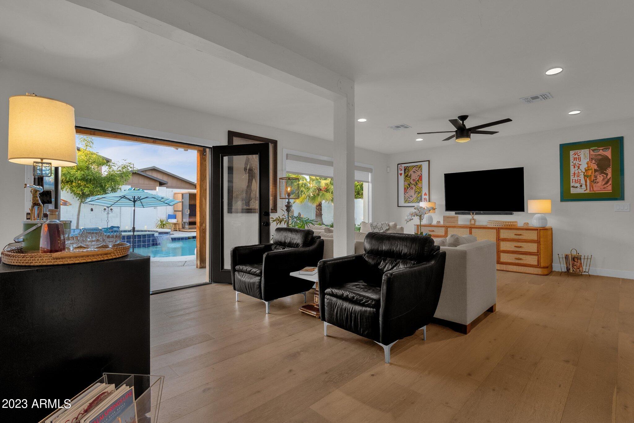 3802 E HEATHERBRAE Drive