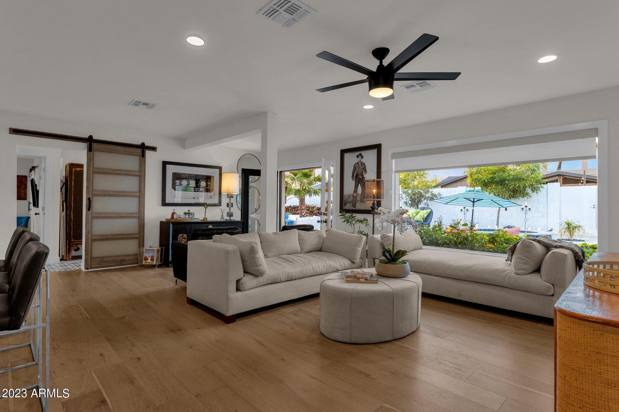 3802 E HEATHERBRAE Drive