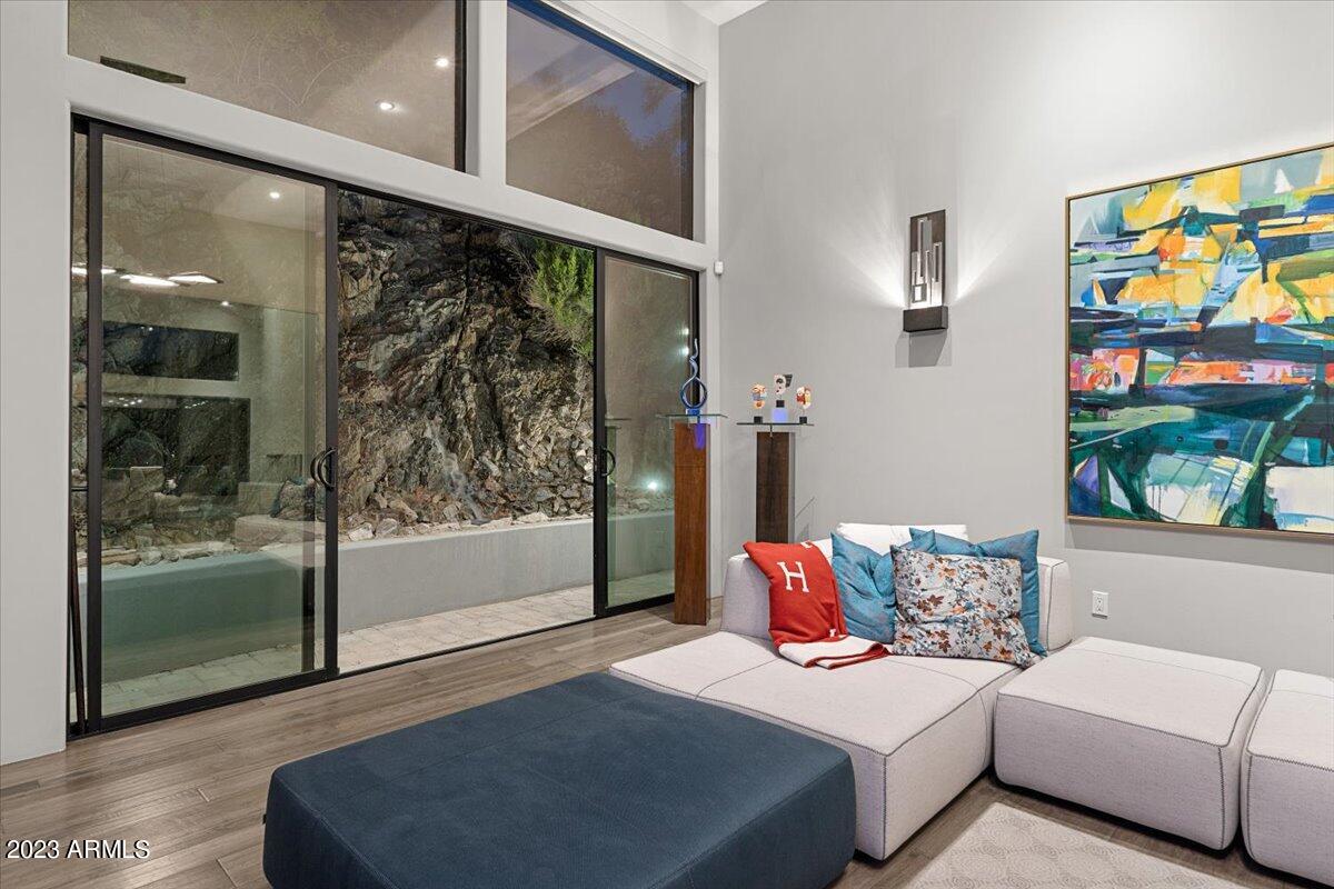 4129 E SANDY MOUNTAIN Road