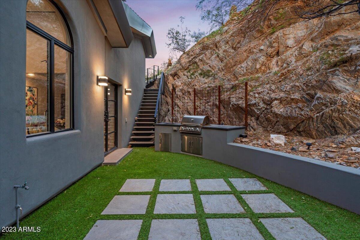 4129 E SANDY MOUNTAIN Road