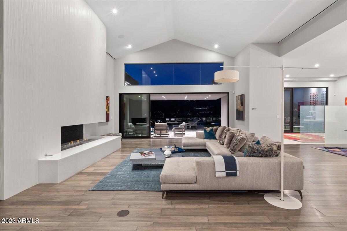 4129 E SANDY MOUNTAIN Road
