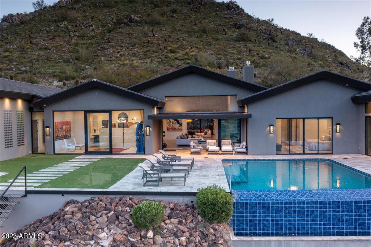 4129 E SANDY MOUNTAIN Road