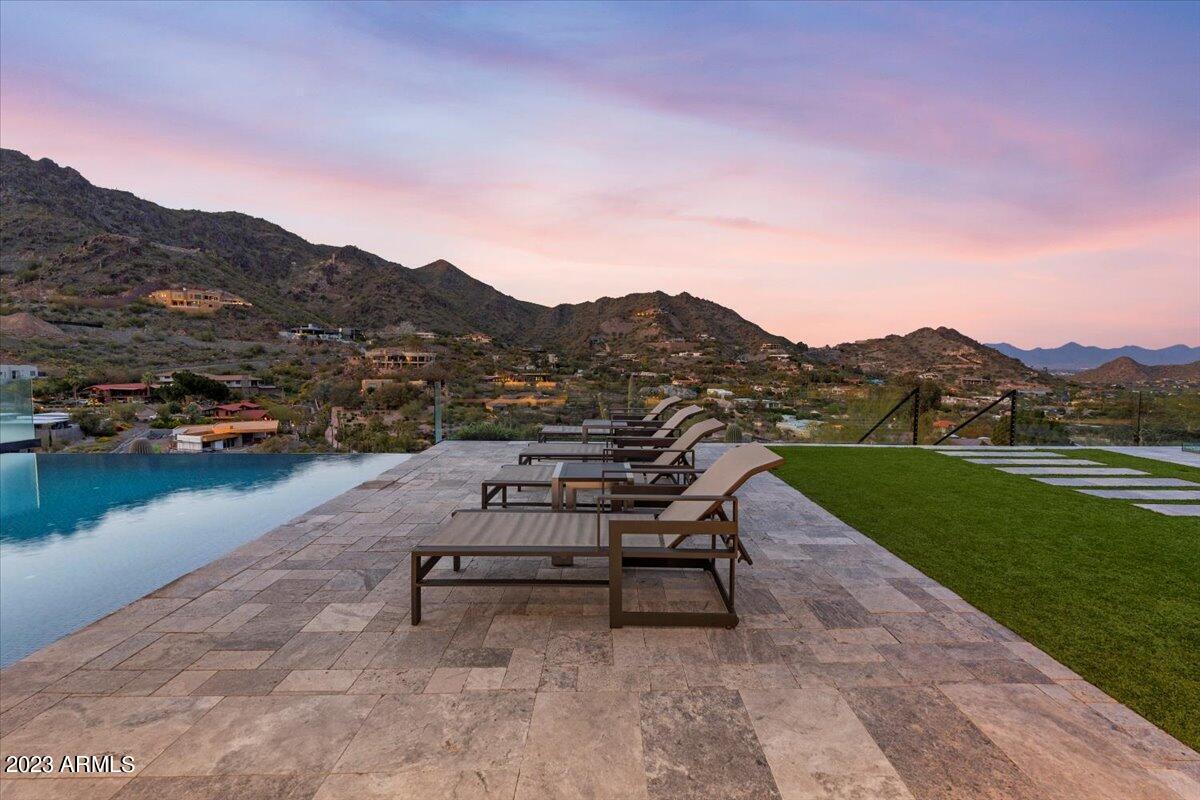 4129 E SANDY MOUNTAIN Road