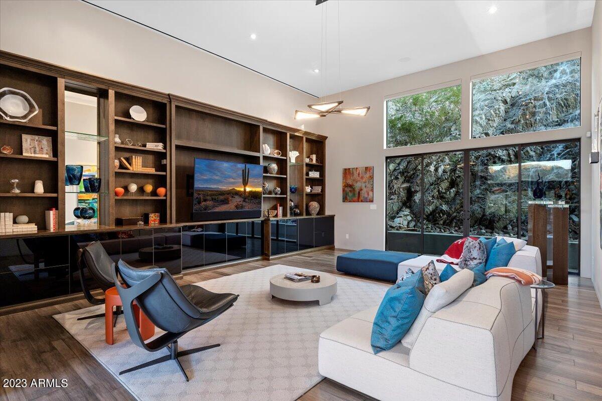 4129 E SANDY MOUNTAIN Road
