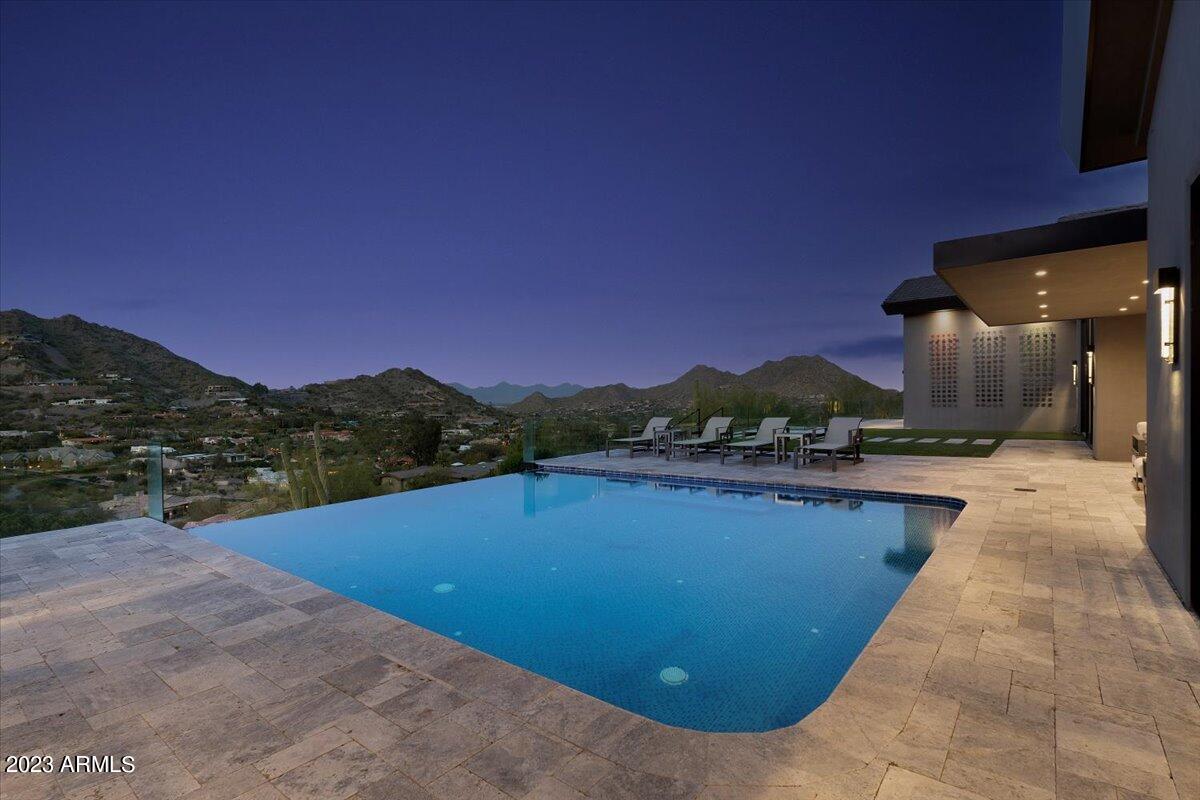 4129 E SANDY MOUNTAIN Road