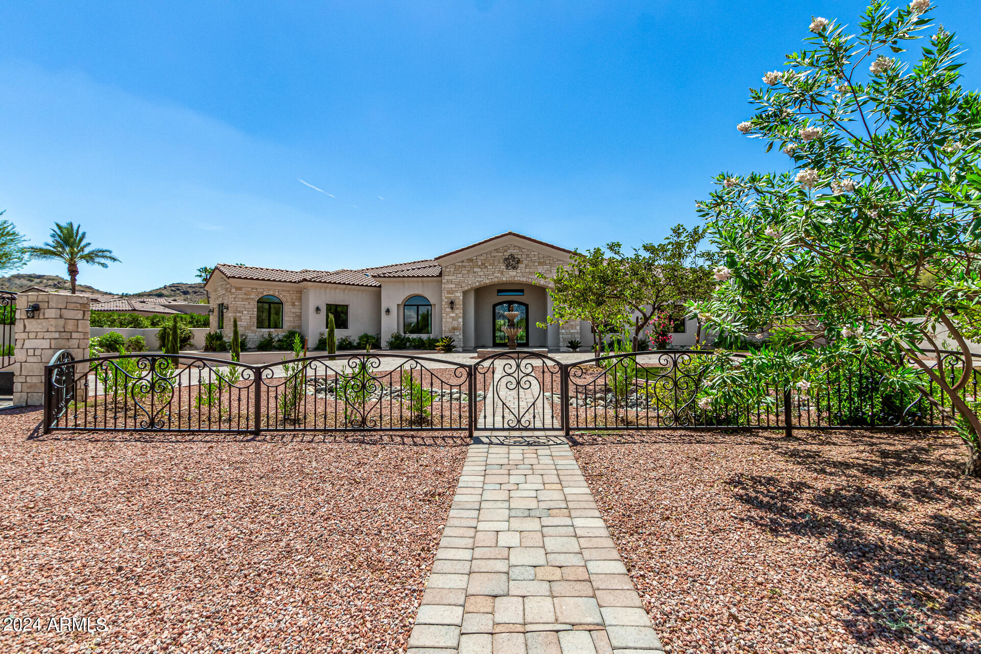 7568 N Mockingbird Lane
