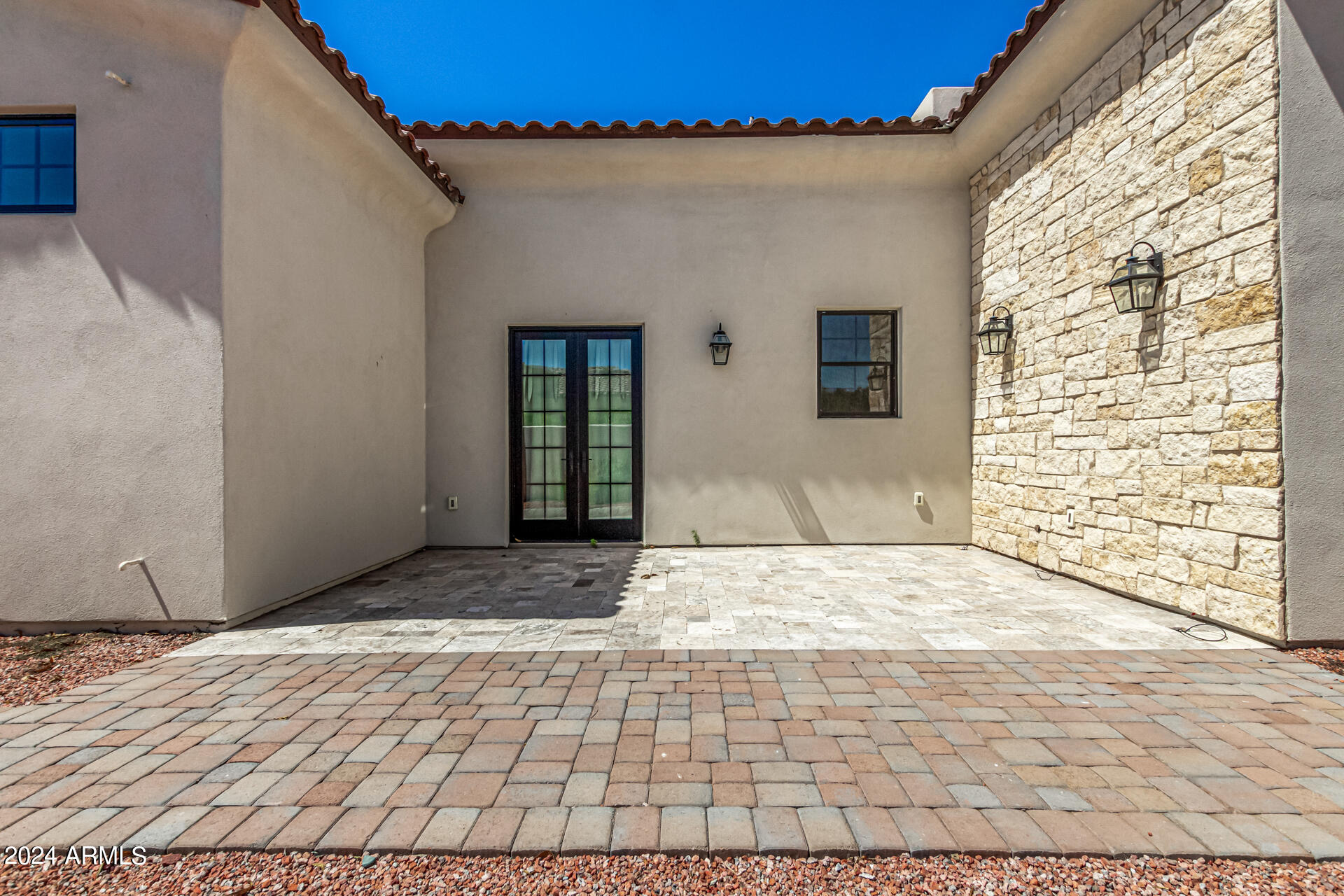 7568 N Mockingbird Lane