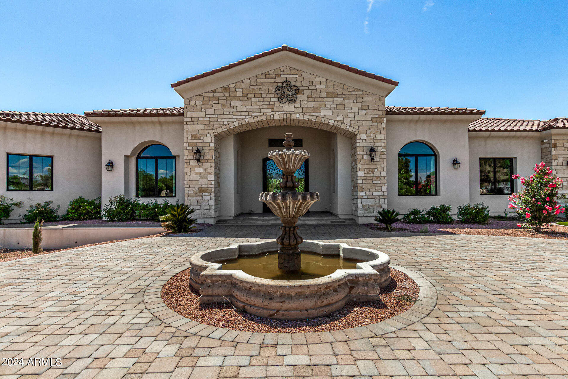7568 N Mockingbird Lane