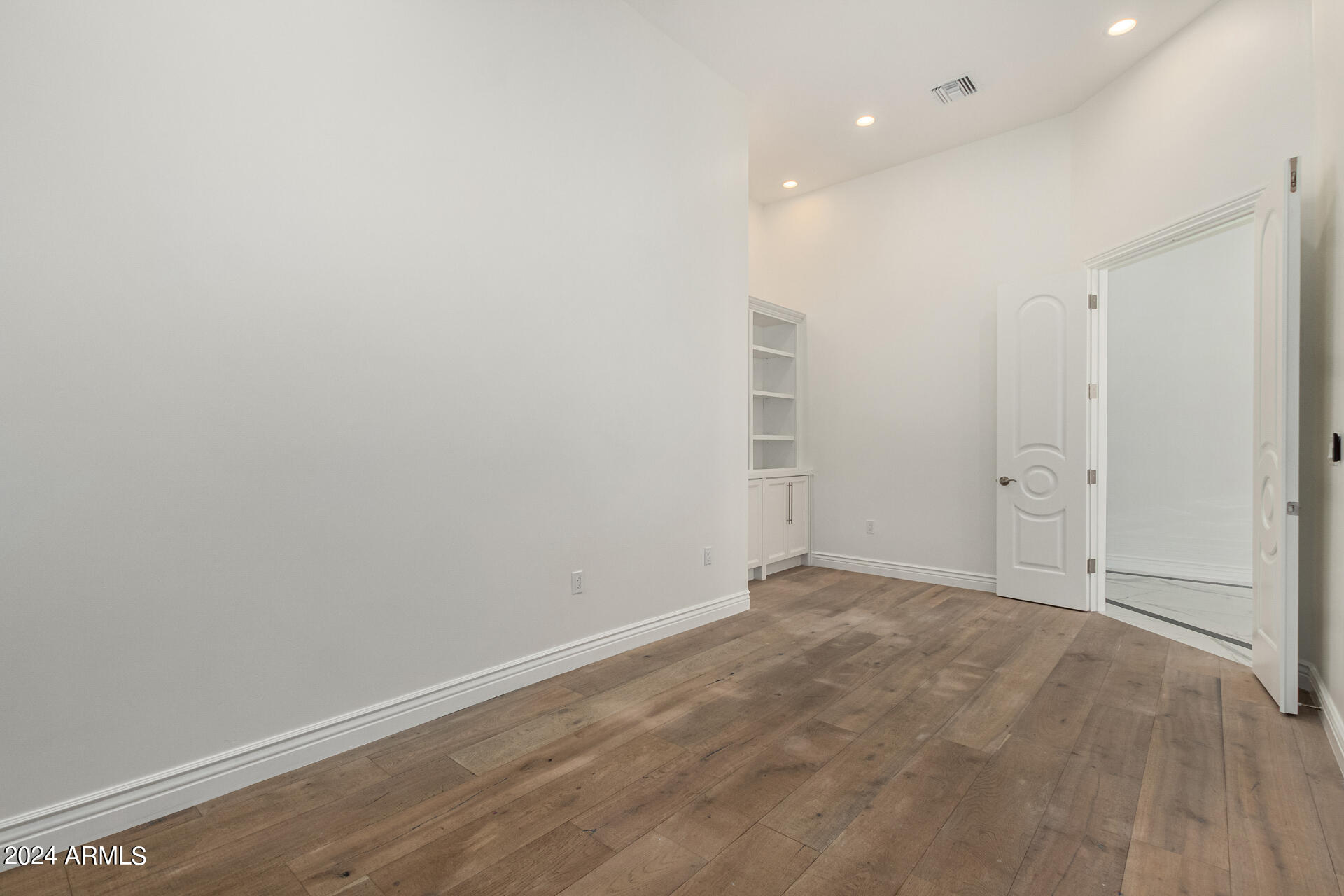 7568 N Mockingbird Lane