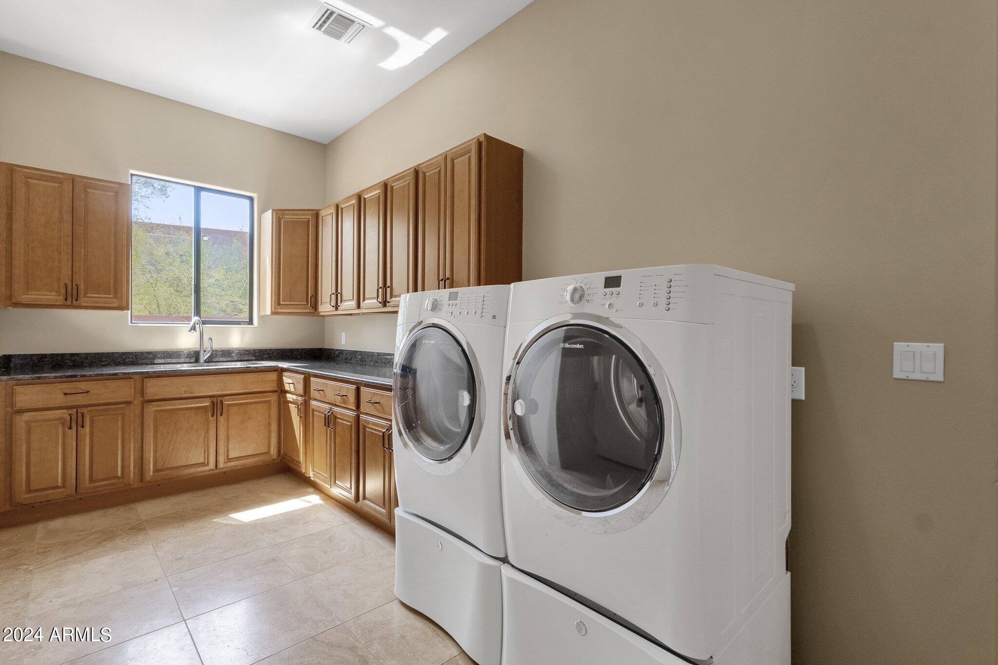 17524 E WHITETHORN Drive