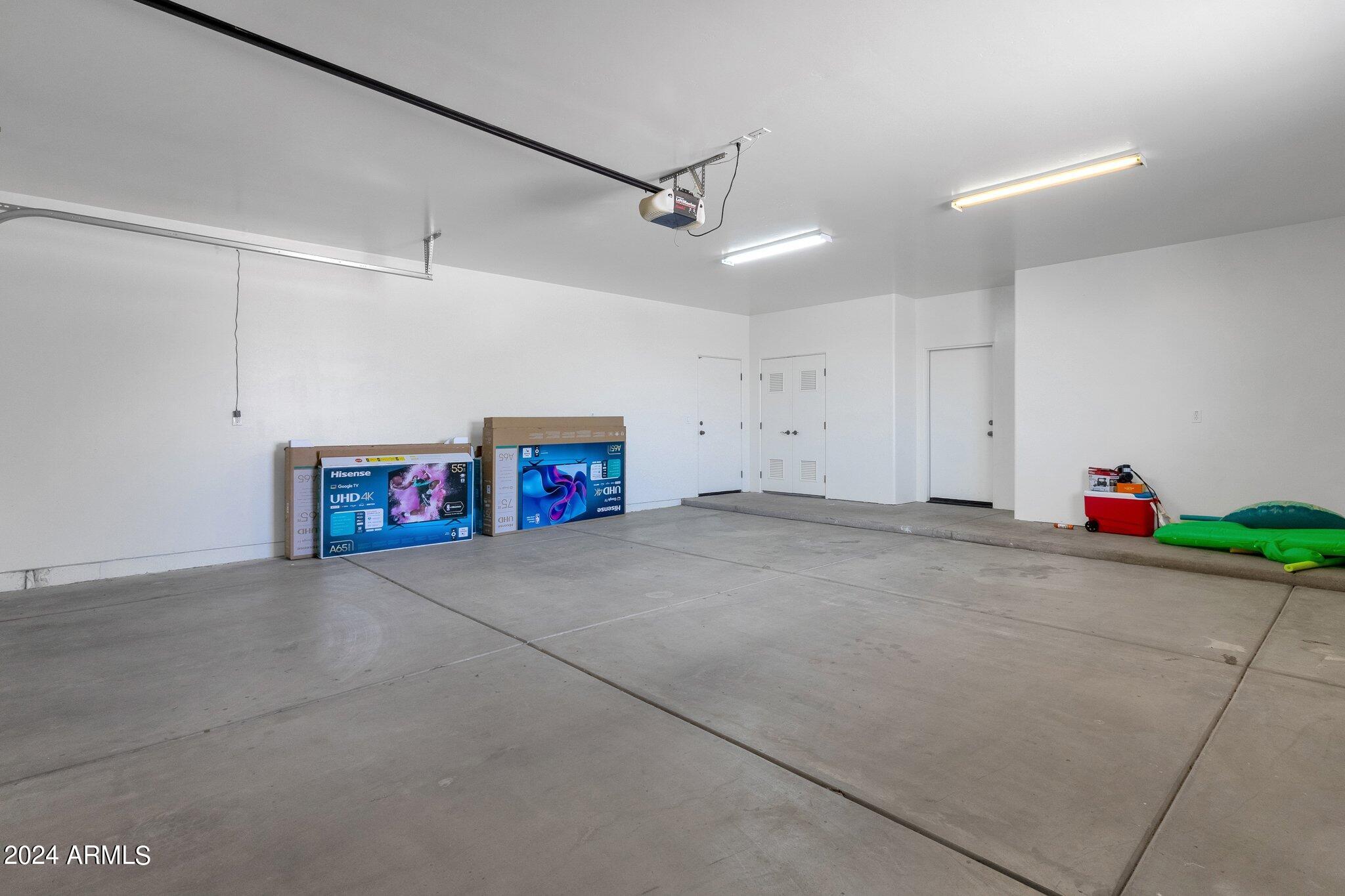 17524 E WHITETHORN Drive