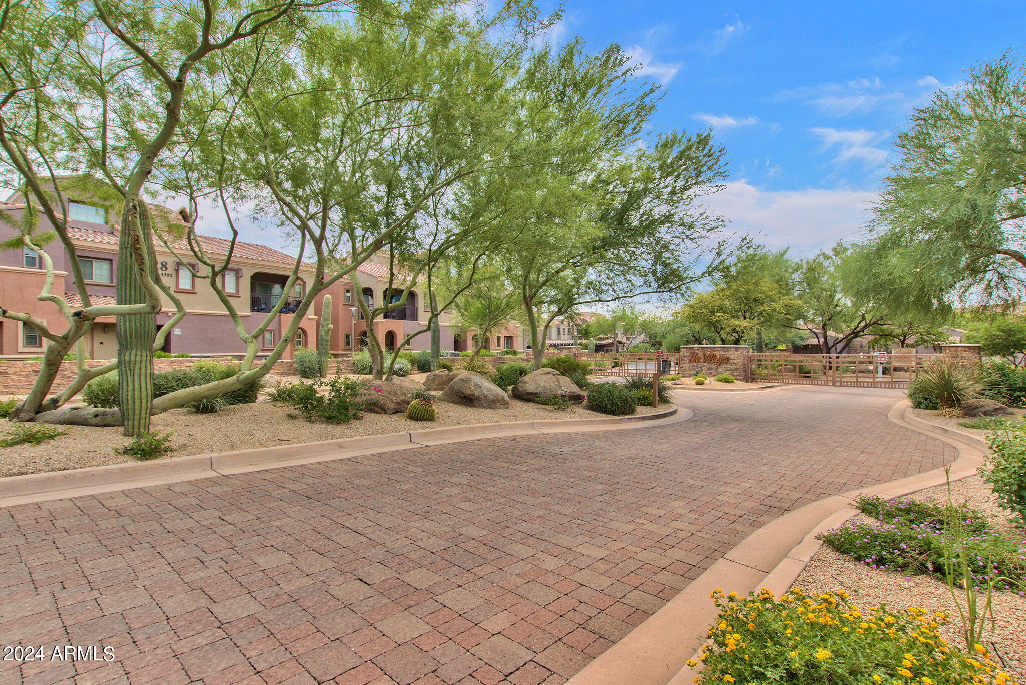 3935 E ROUGH RIDER Road # 1124